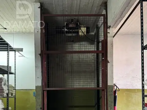 Depósito en Valentin Alsina