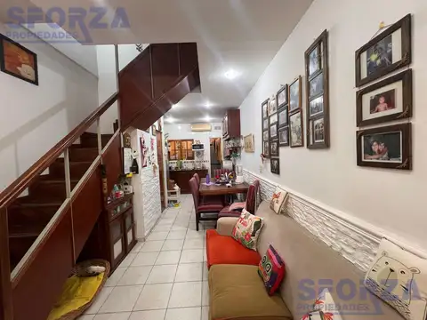 Depto Tipo Casa en Venta con 1 cocheras