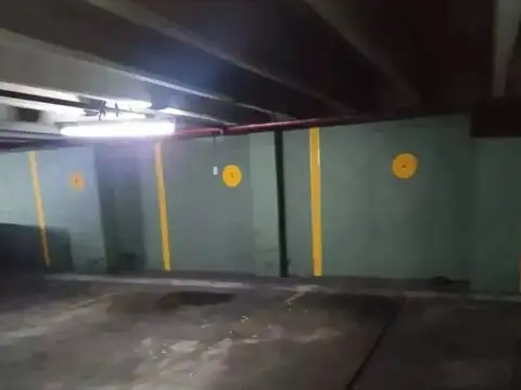 Arenales 3400 Palermo Cochera U$24.000