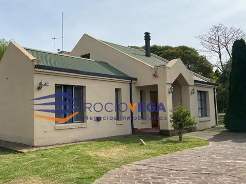 Casa 4 ambientes con 2 baños