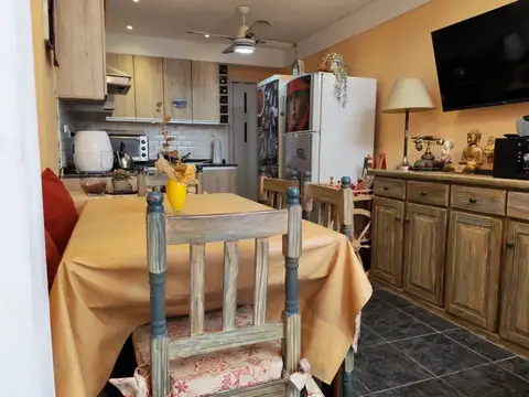 Depto Tipo Casa en Venta en Parque Chacabuco, USD 117.000