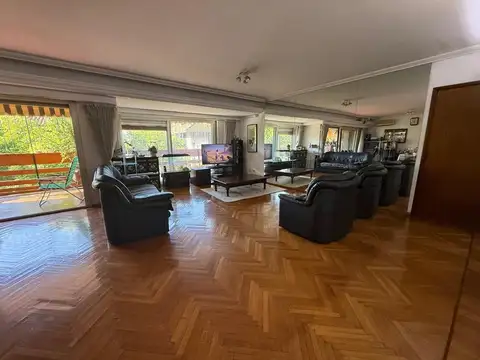 Departamento 5 ambientes con 3 baños