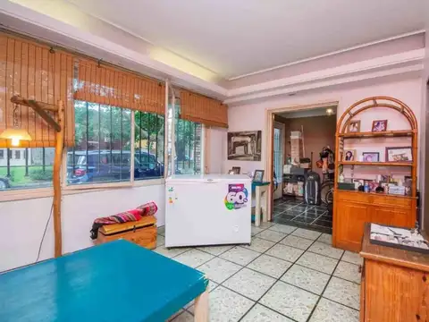 Depto Tipo Casa 6 ambientes con 2 baños