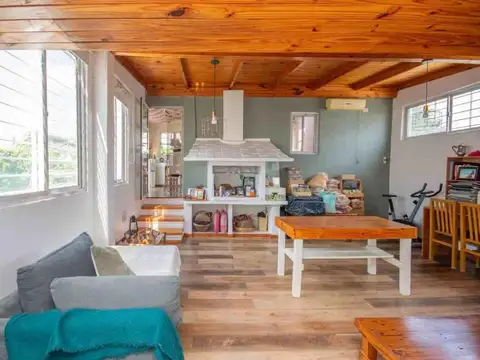 Depto Tipo Casa en Venta de 6 ambientes