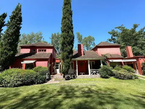 Casa en alquiler anual 7 ambientes Country La Tradición