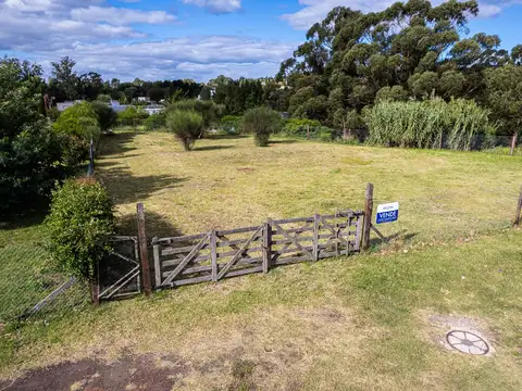 Barrio La Rosa frente al Parque del Origen