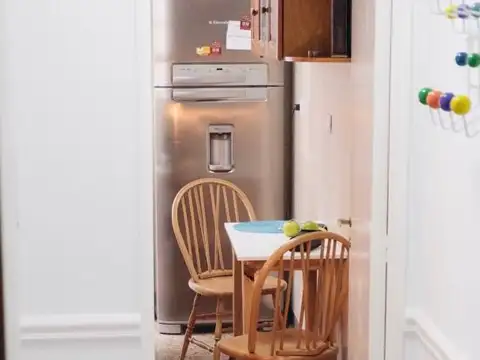 Alquiler Temporario en Recoleta. Amplio departamento de 2 ambientes con patiio. Capacidad: 3 PAX