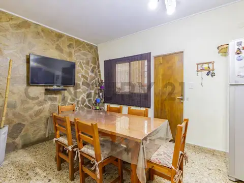 CASA CON LOCAL EN VENTA EN LOS HORNOS