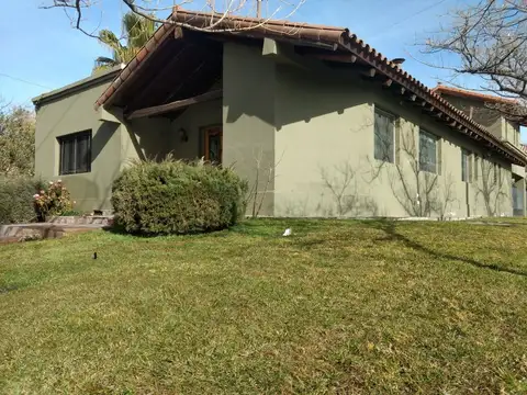 Miguel de Azquenaga 100