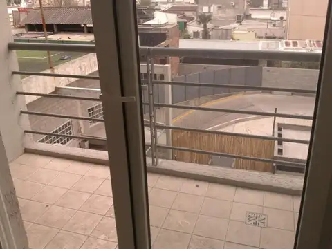 Departamento en Alquiler en Campana, $ 700.000