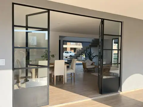 Casa en Venta en Kilometro 45, USD 299.000