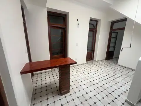 Depto Tipo Casa en Alquiler de 3 ambientes