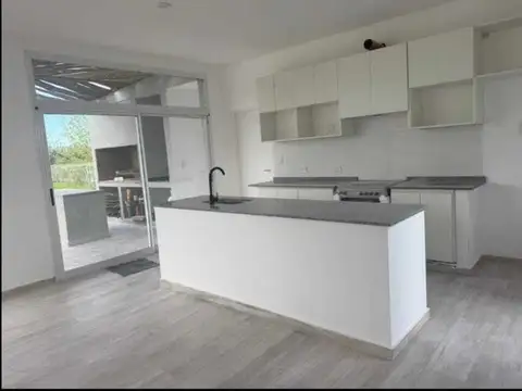 Casa en Venta en Santa Isabel, USD 220.000