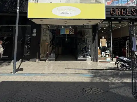 EXCELENTE LOCAL EN VENTA S/ AV. 9 DE JULIO, LANÚS.