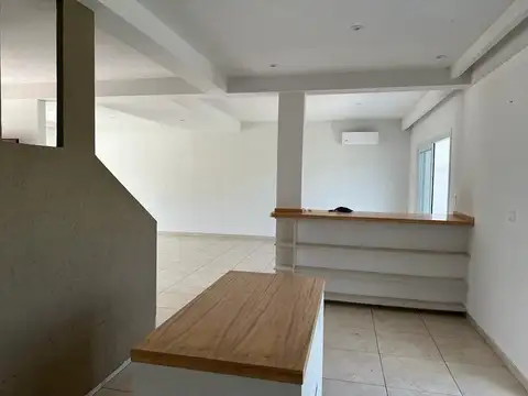 Casa en Alquiler en Bella Vista, USD 1.800