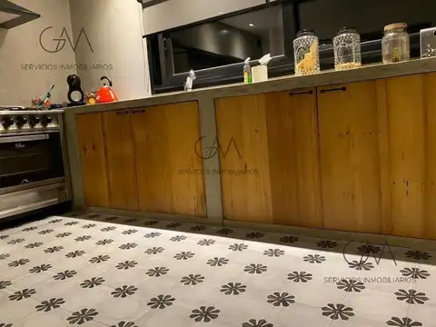 Casa 4 ambientes con 3 baños