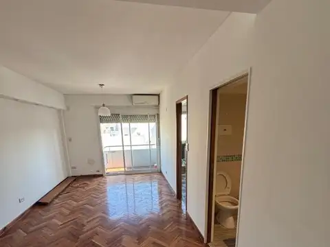 MONOAMBIENTE DIVISIBLE 35MTROS CUB. CONTRAFRENTE  CON BALCON-  MUY LUMINOSO CON VISTA PANORAMICA