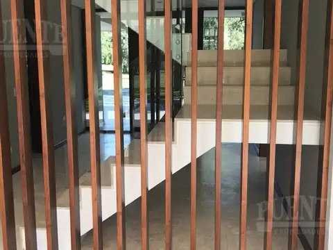 Casa de Diseño en  Saint Thomas Este