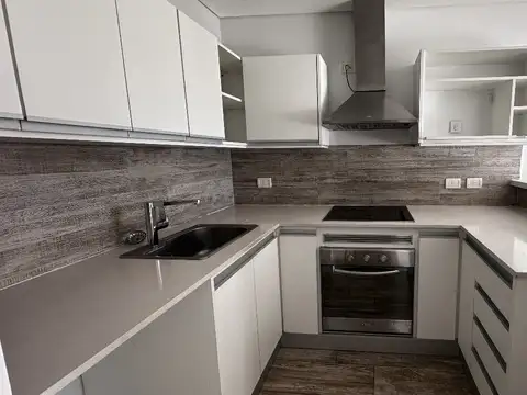 Departamento en Alquiler con 1 cocheras