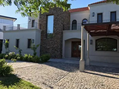 Casa  en Venta en San Marco, Villanueva, Tigre