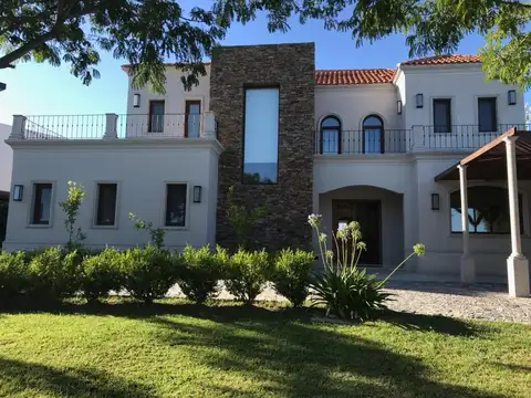 Casa  en Venta en San Marco, Villanueva, Tigre
