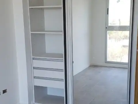 Alte G Brown 900, Piso 6