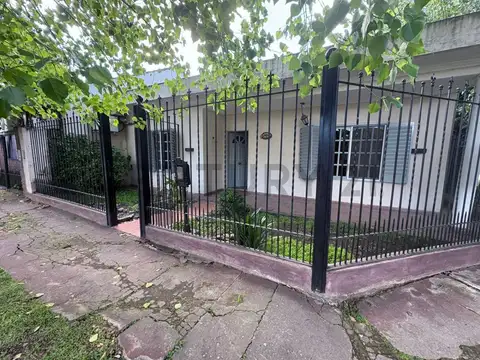 Casa en Venta en Villa Gobernador Udaondo, USD 130.000