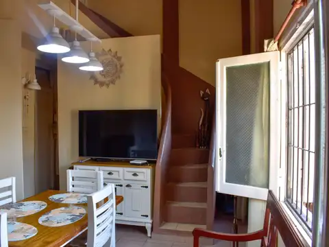 CASA EN VENTA 6 AMBIENTES EN BLOCK EN LA BOCA