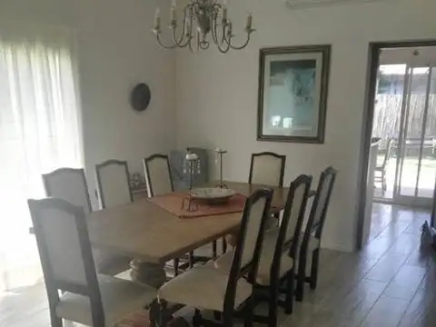 Bajo de Precio! Muy linda casa en una planta en venta 