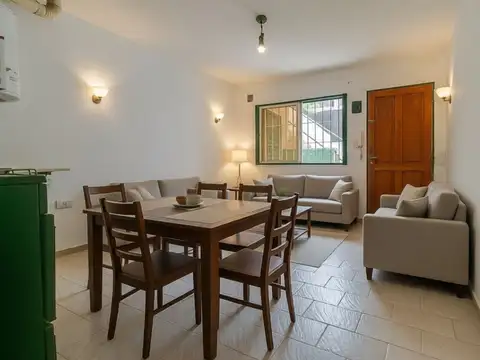 Depto Tipo Casa 2 ambientes con 1 baño