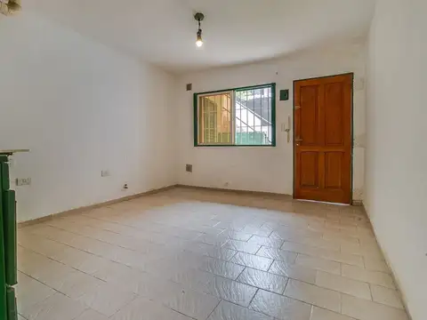 Depto Tipo Casa en Venta en La Plata, USD 45.000