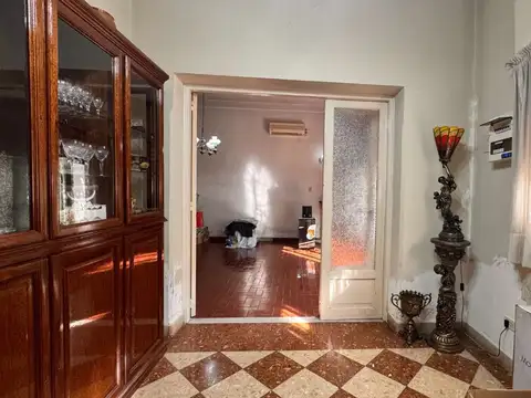 República del Salvador 300