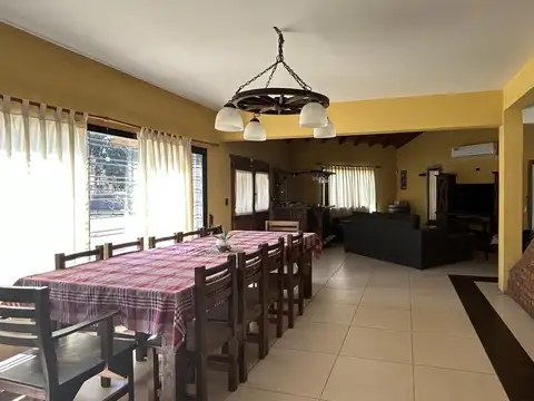 Casa en Venta en Loma Verde, USD 480.000