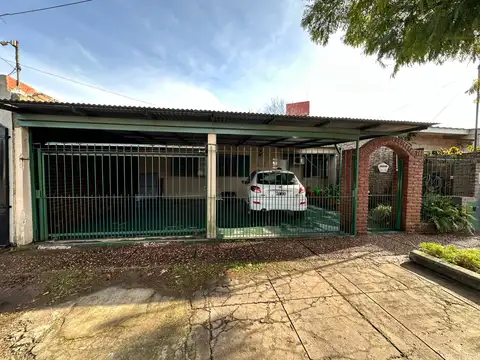 En venta Casa de 6 ambientes con parque y pileta, Cerca de Ruta 197 - José C. Paz