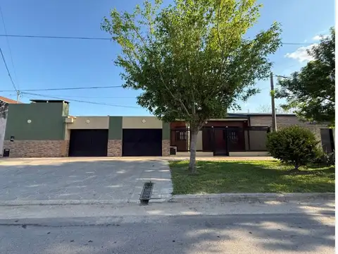 SE VENDE CASA DE CATEGORIA EN SANTO TOMÉ