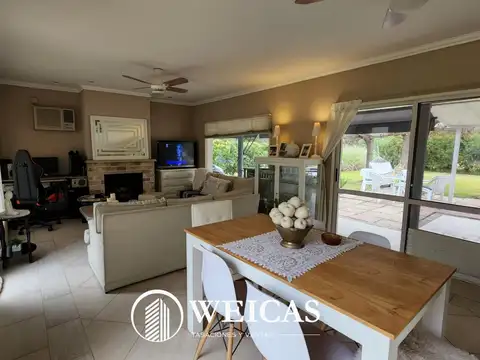 Casa 3 ambientes con 1 baño