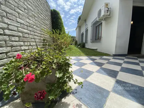 Casa en Venta en Castelar Sur, USD 315.000