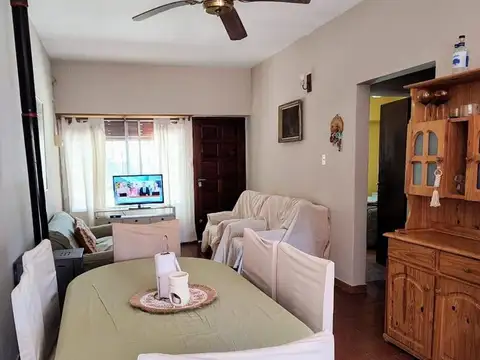Casa 5 ambientes con 3 baños