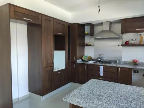 Holmberg e/ Manzanares y Jaramillo