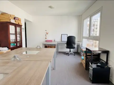 Oficina en Venta con 1 cochera