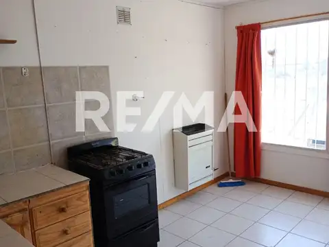 Casa 2 ambientes con 1 baño