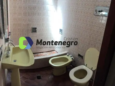 Casa 3 ambientes con 1 baño