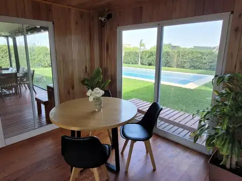 Casa 5 ambientes con 4 baños