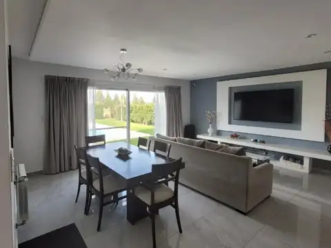 Casa en Venta en San Sebastian, USD 240.000