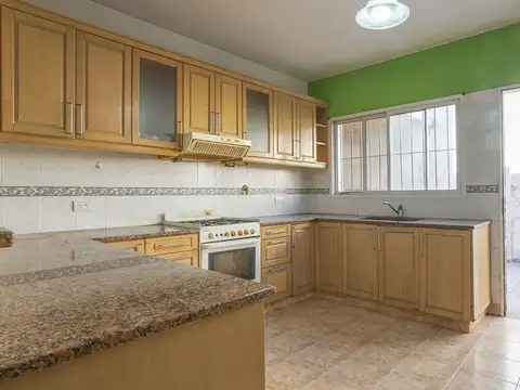 VENTA CASA TRES DORMITORIOS - REP. DE LA SEXTA