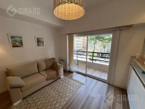 Venta de Departamento 3 ambientes en zona Plaza colon