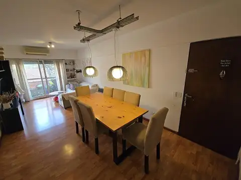 Departamento 3 ambientes con cochera y baulera