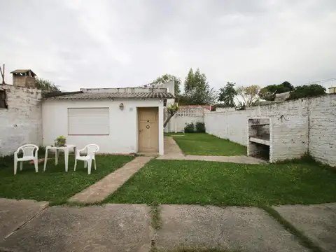 VENTA CASA 3 AMB C/COCHERA  PH 2 AMB   FONDO- APTO CREDITO- ACEPTA PERMUTA
