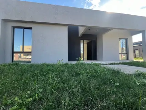 Casa en Venta en Haras Santa Maria - El Trebol, USD 268.000