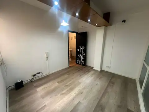 VENTA OFICINA ZONA CENTRO - APTO PROFESIONA.